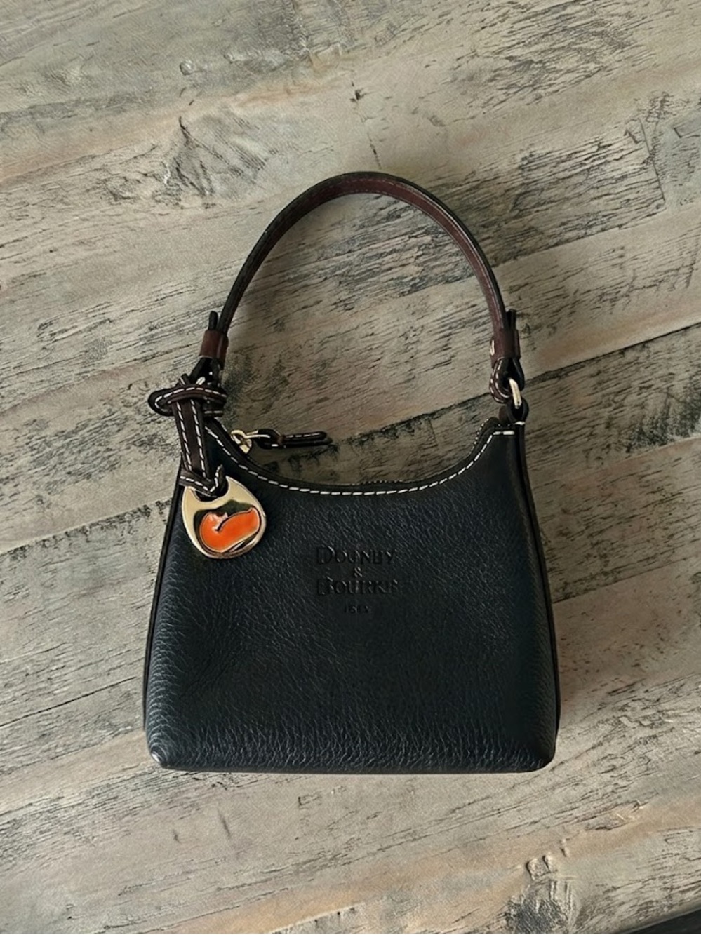 Vintage Y2K Dooney & Bourke "Itsy Bitsy" Mini East West Hobo Bag Pebble Leather
